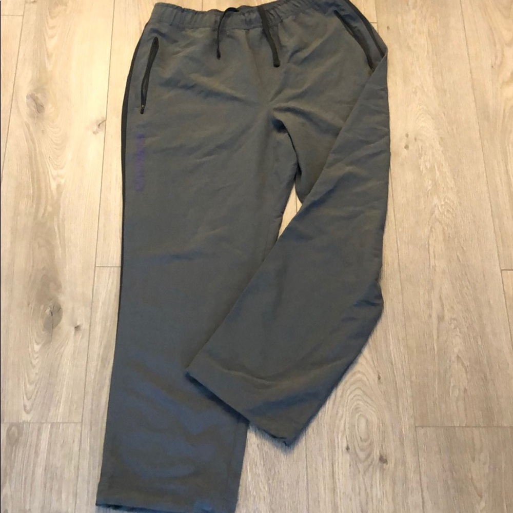 UW Nike Pants Size XL